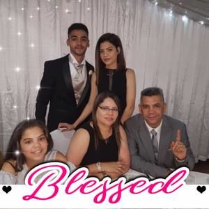 Meet your Posher, Laurie